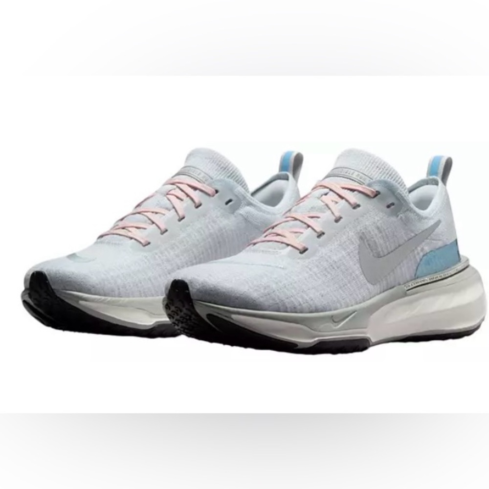 Nike shoes Invincible Run 3 shoes Nike running sneakers pale blue silver white